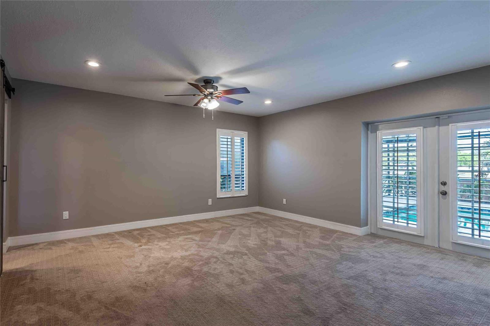 Image 19 of 35 For 601 Colebrook Court