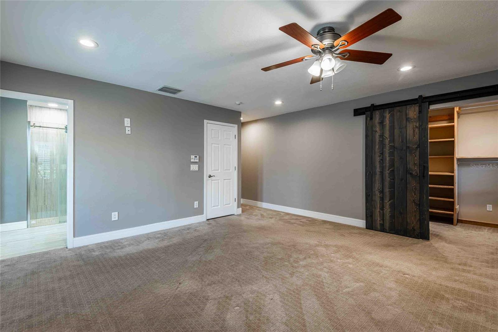 Image 20 of 35 For 601 Colebrook Court