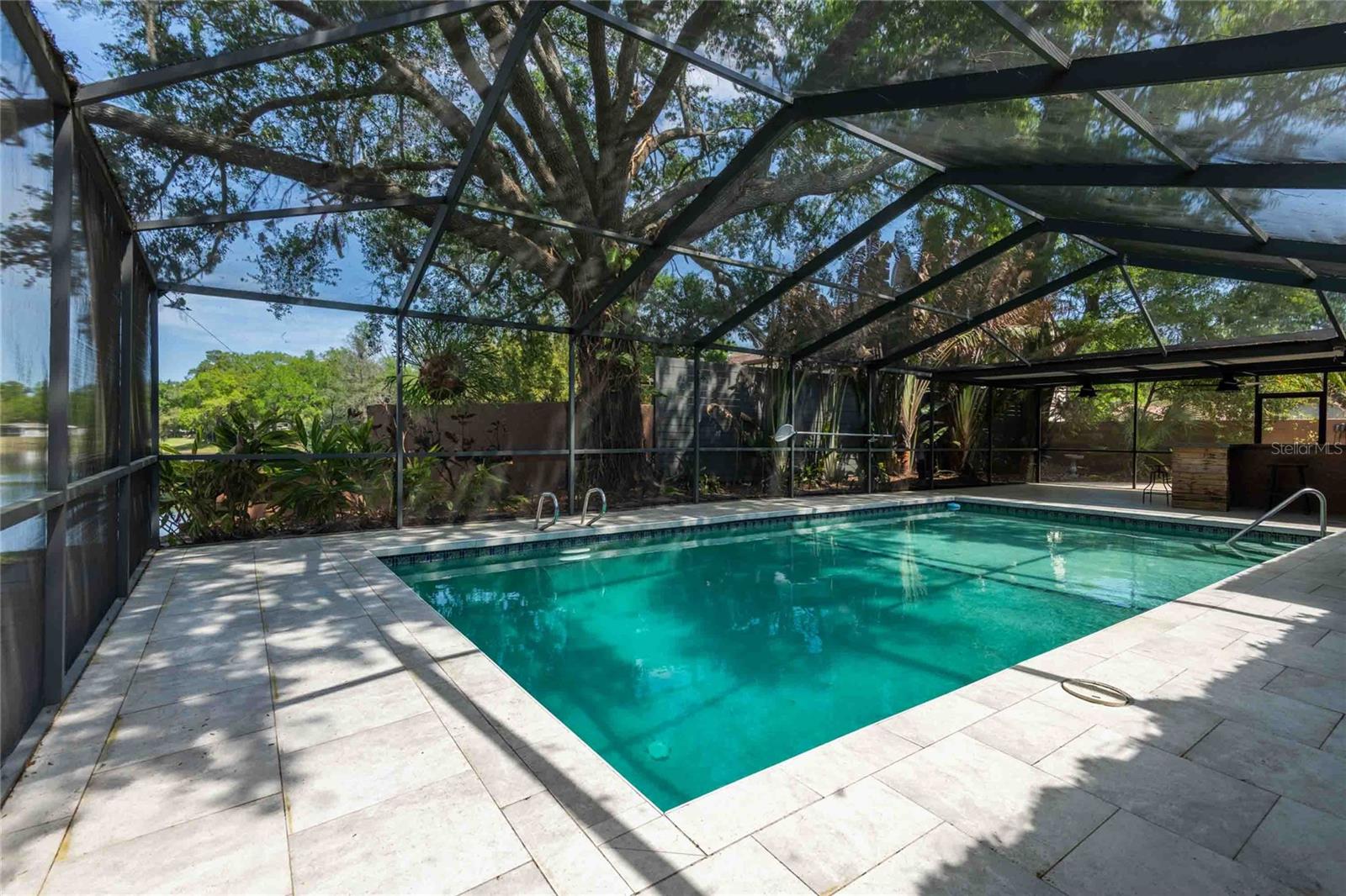 Image 30 of 35 For 601 Colebrook Court