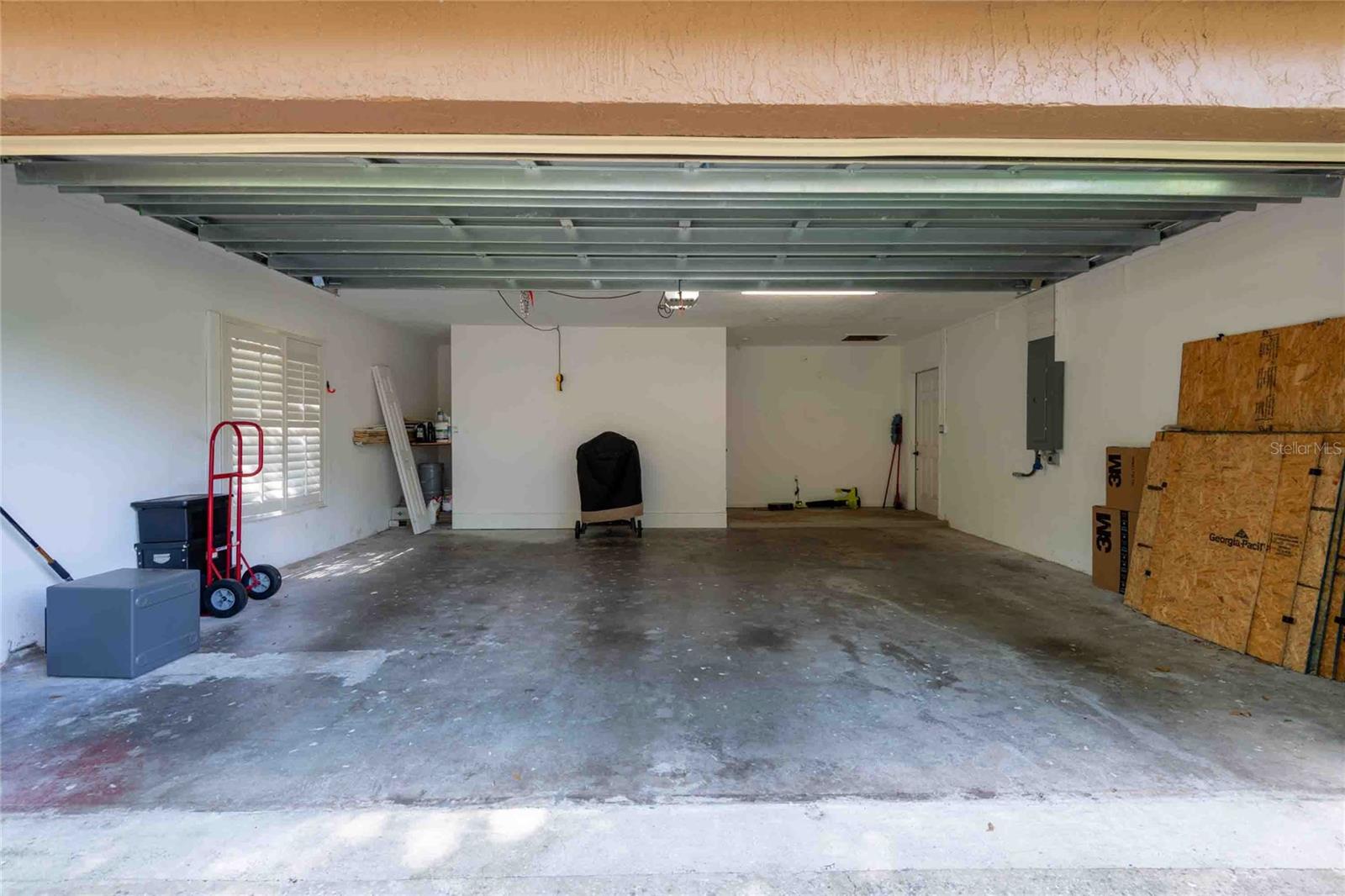 Image 35 of 35 For 601 Colebrook Court