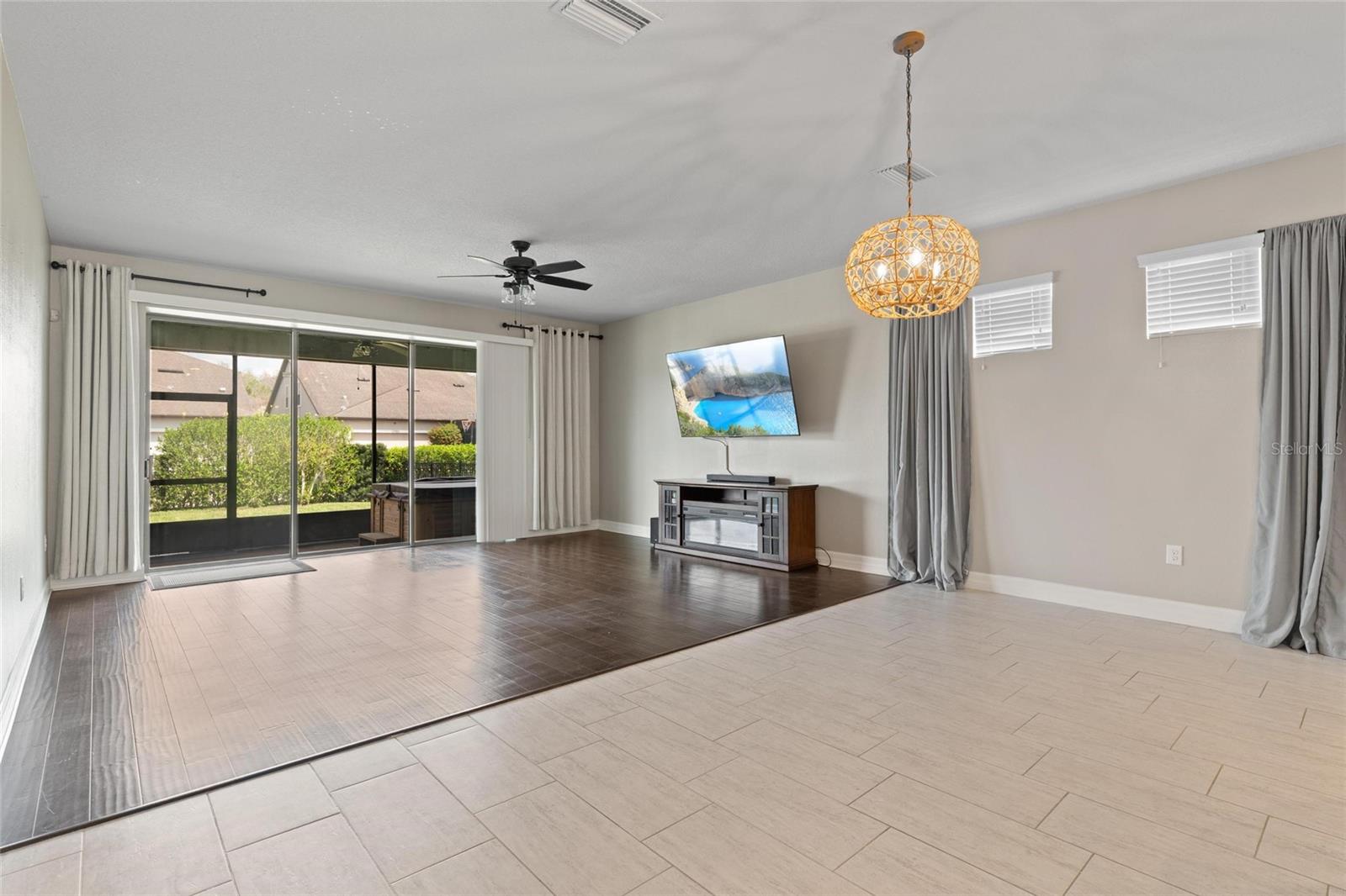 Image 13 of 42 For 2134 Long Spur