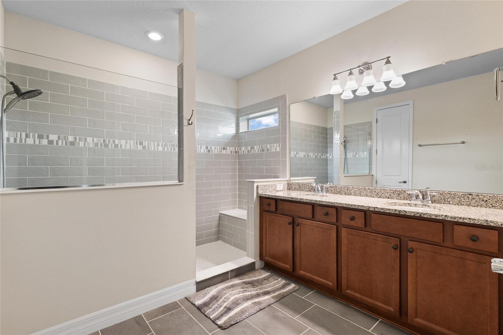 Image 21 of 42 For 2134 Long Spur