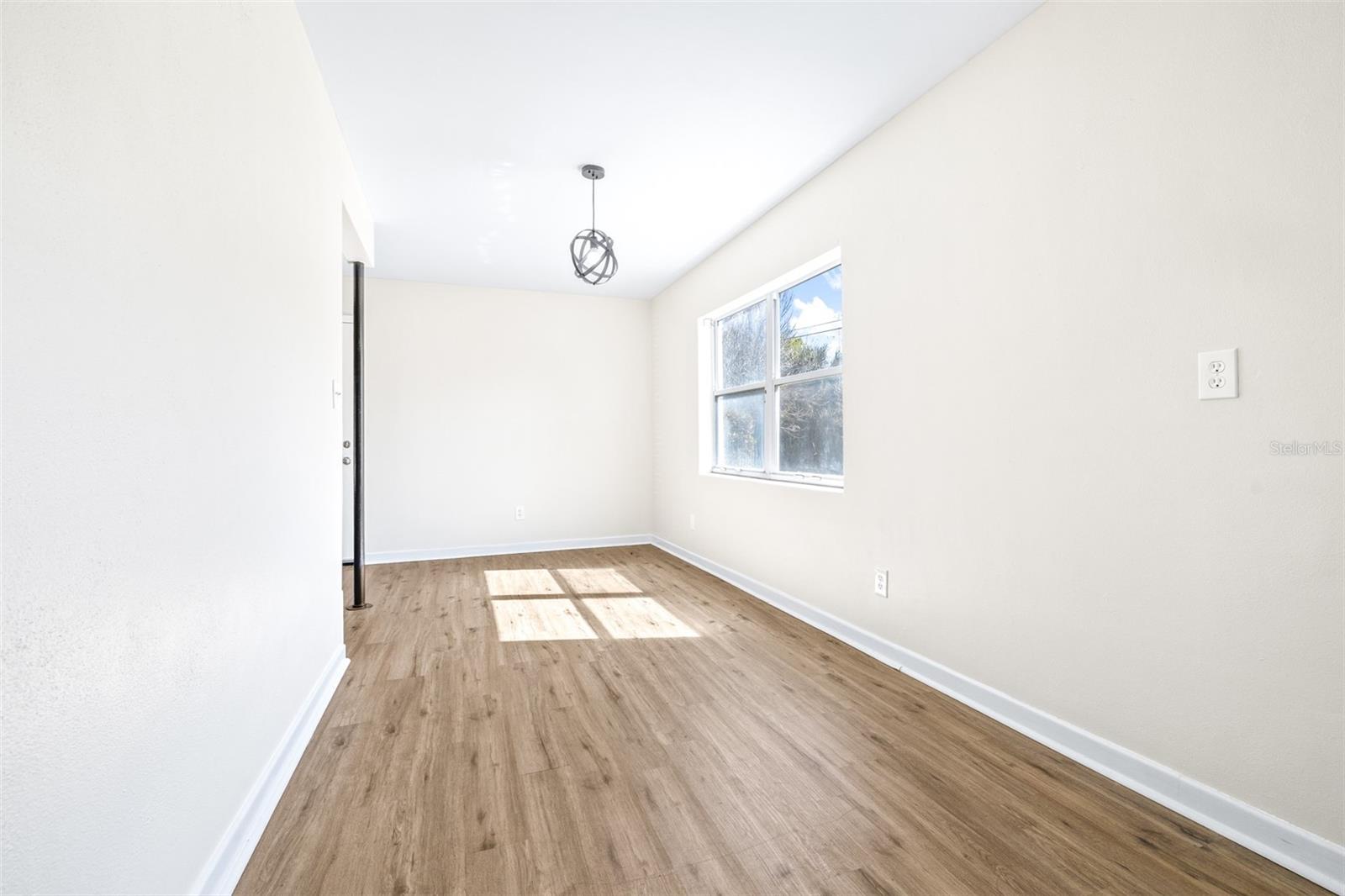 Image 16 of 69 For 1231 Greenview Drive