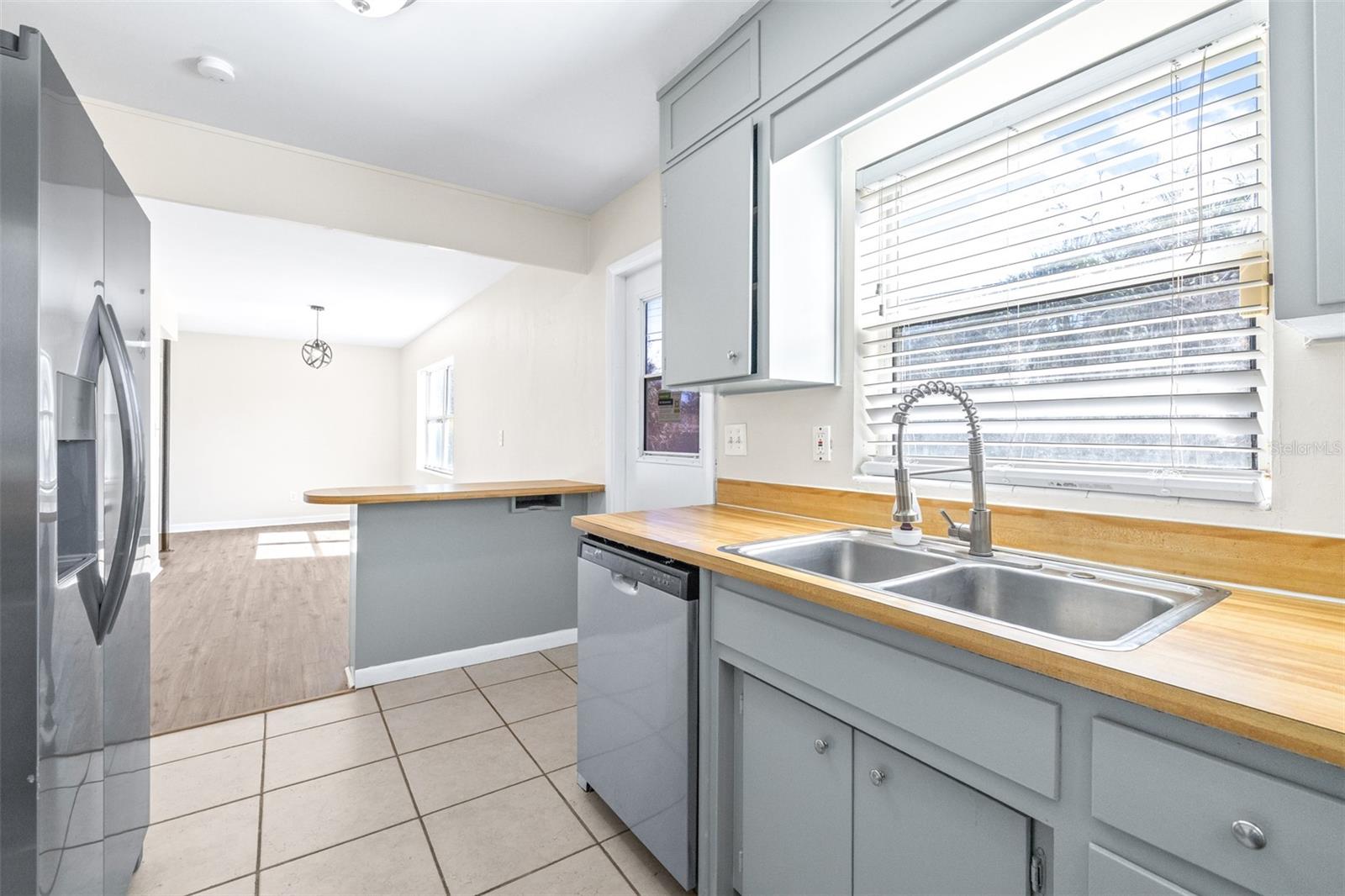 Image 22 of 69 For 1231 Greenview Drive