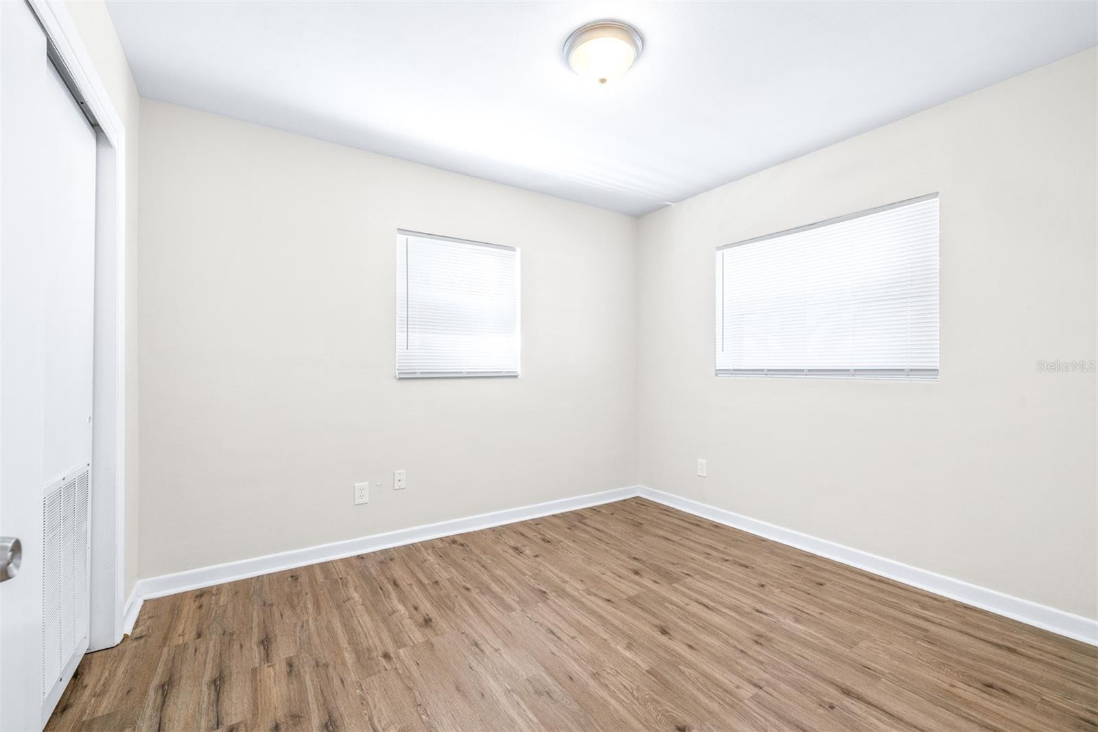 Image 24 of 69 For 1231 Greenview Drive