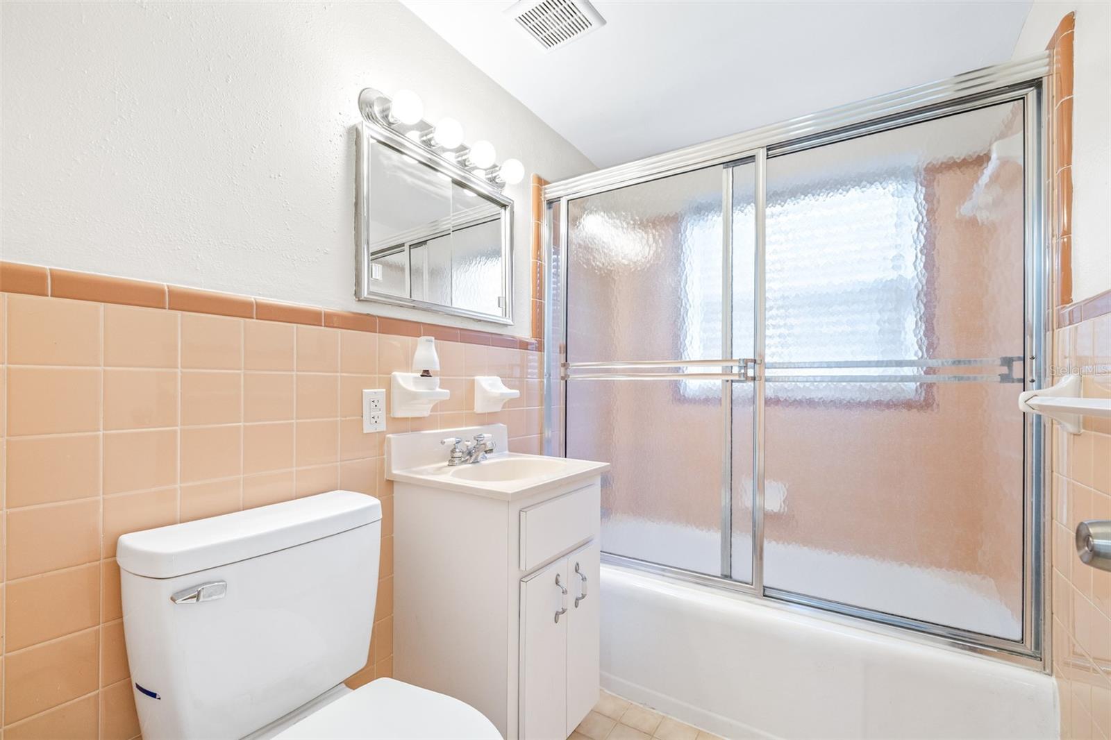 Image 25 of 69 For 1231 Greenview Drive