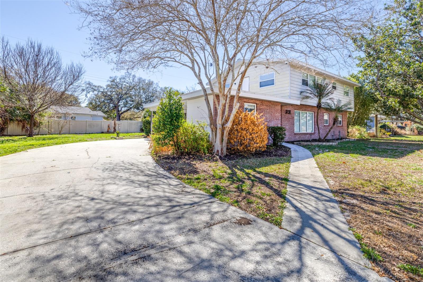 Image 8 of 69 For 1231 Greenview Drive