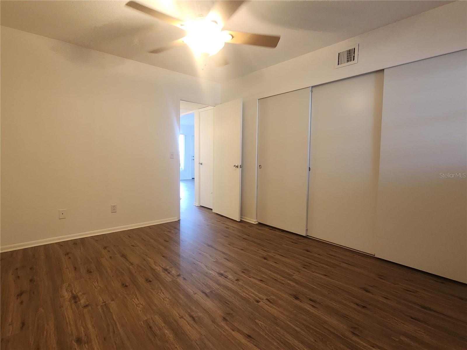 Image 11 of 27 For 2464 Australia Way E 62