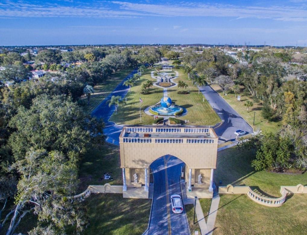 Image 25 of 27 For 2464 Australia Way E 62