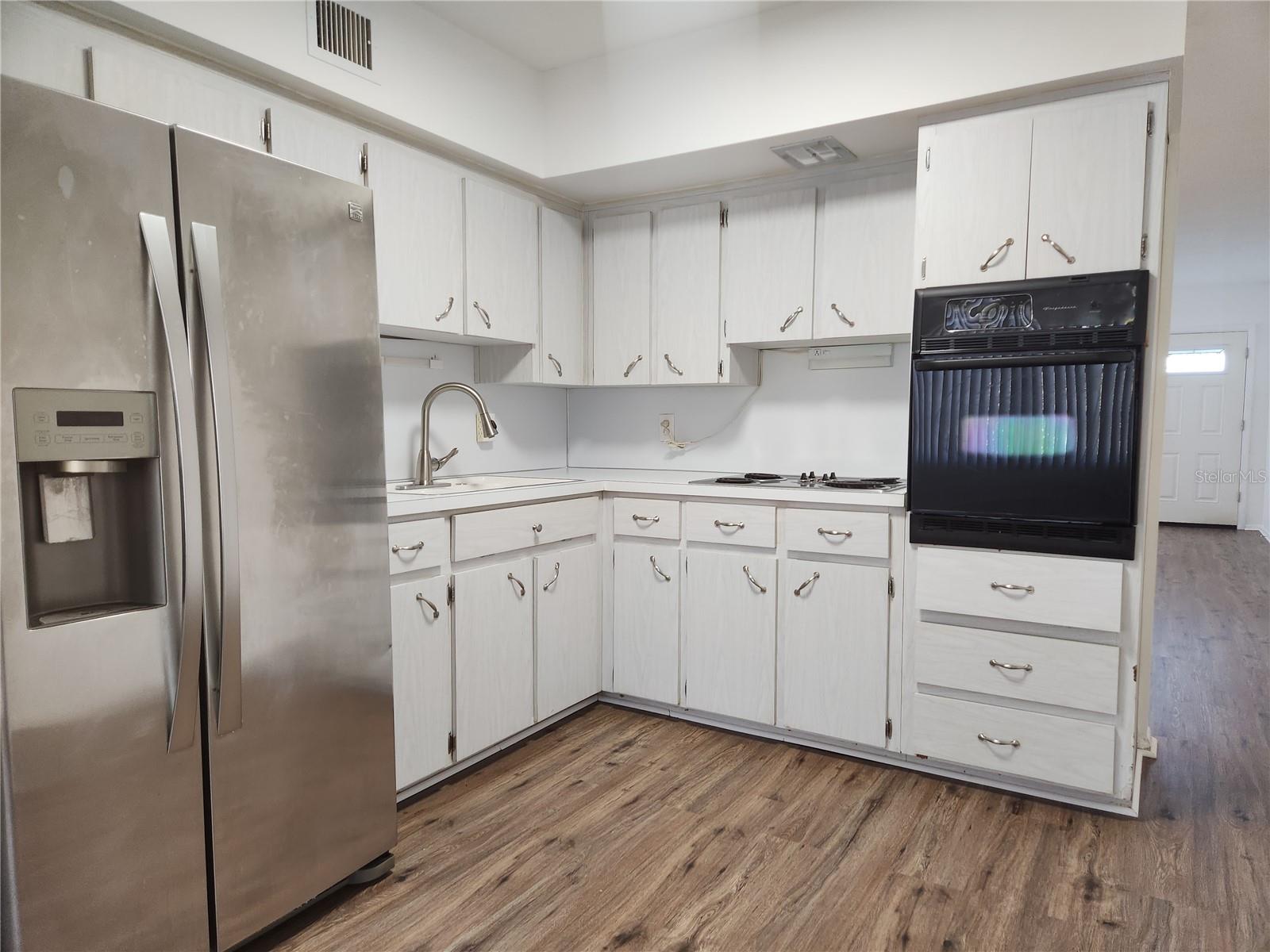 Image 6 of 27 For 2464 Australia Way E 62