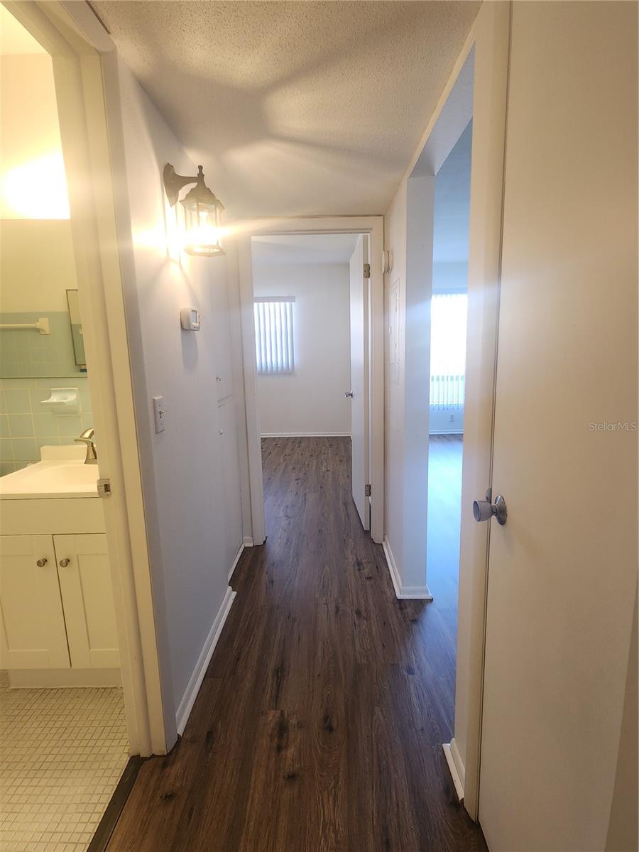 Image 7 of 27 For 2464 Australia Way E 62