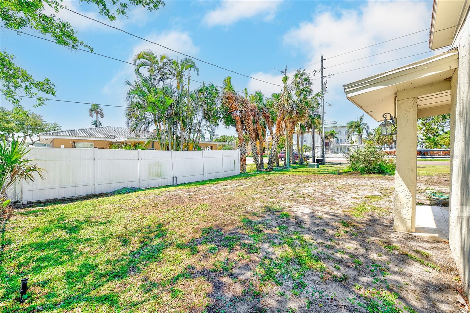 Image 39 of 51 For 205 Gulf Boulevard