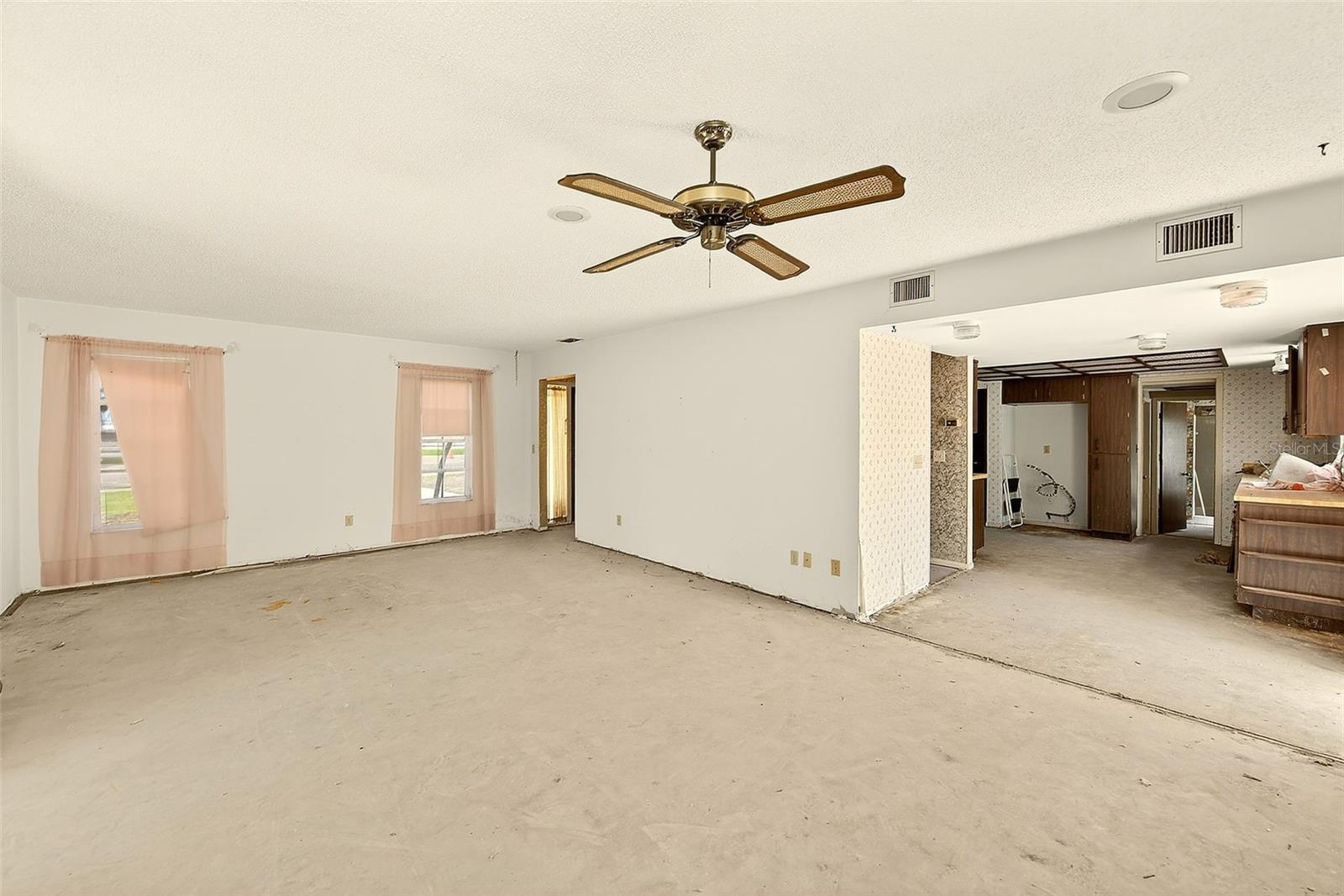 Image 7 of 51 For 205 Gulf Boulevard