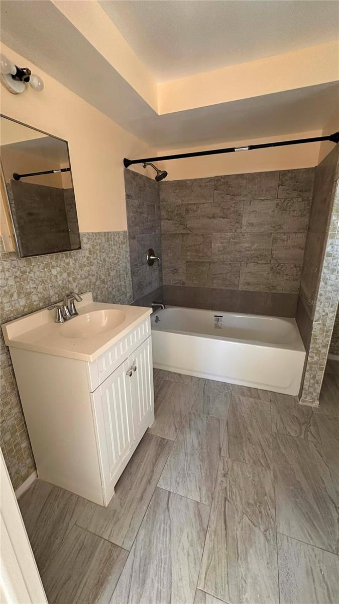 Image 3 of 12 For 6204 38th Avenue W