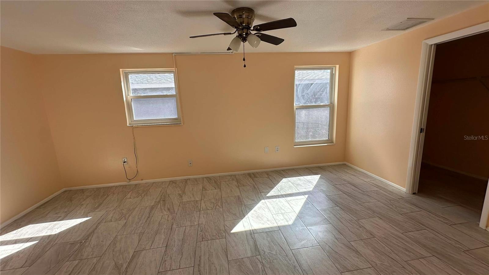 Image 9 of 12 For 6204 38th Avenue W