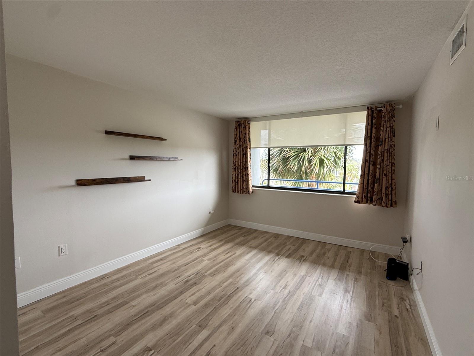 Image 12 of 44 For 4823 Ebbtide Lane 301