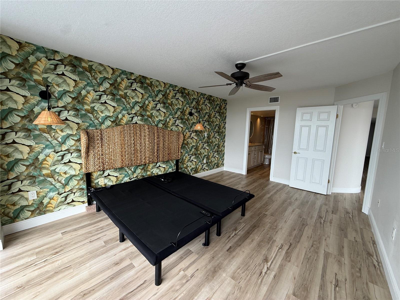 Image 15 of 44 For 4823 Ebbtide Lane 301