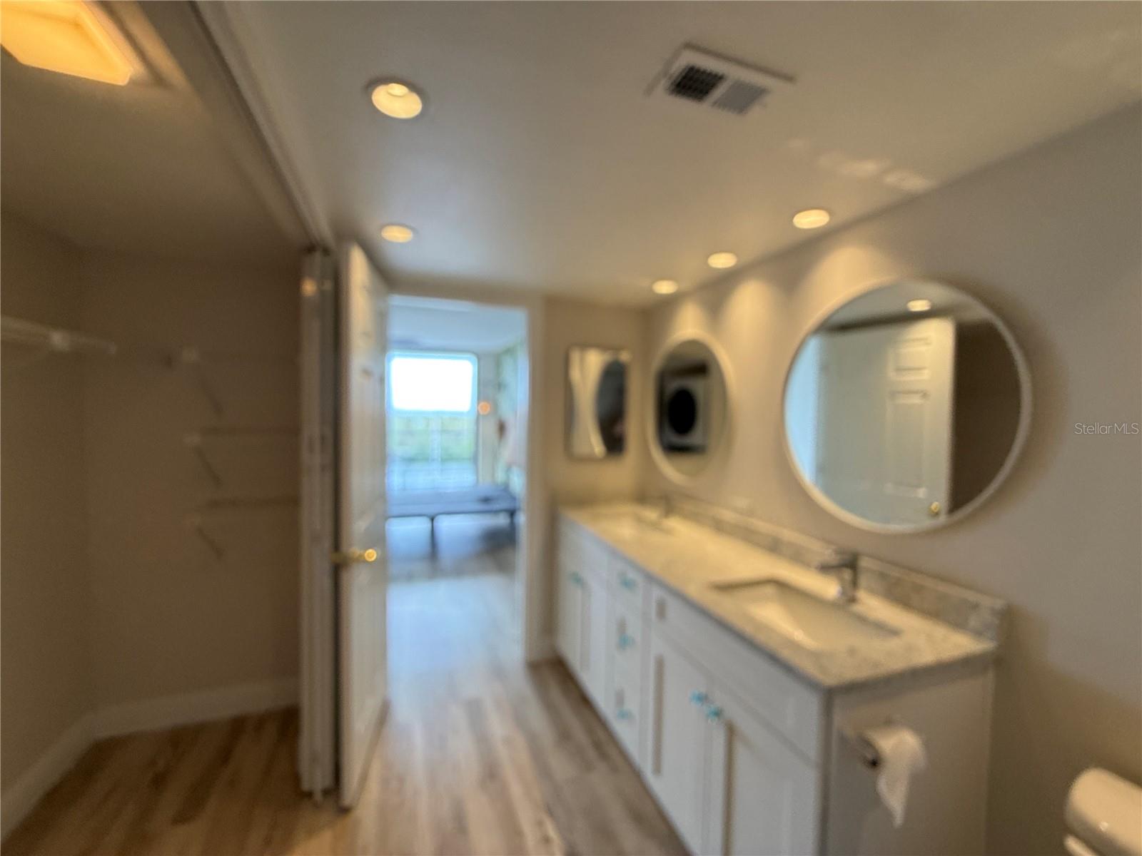 Image 20 of 44 For 4823 Ebbtide Lane 301