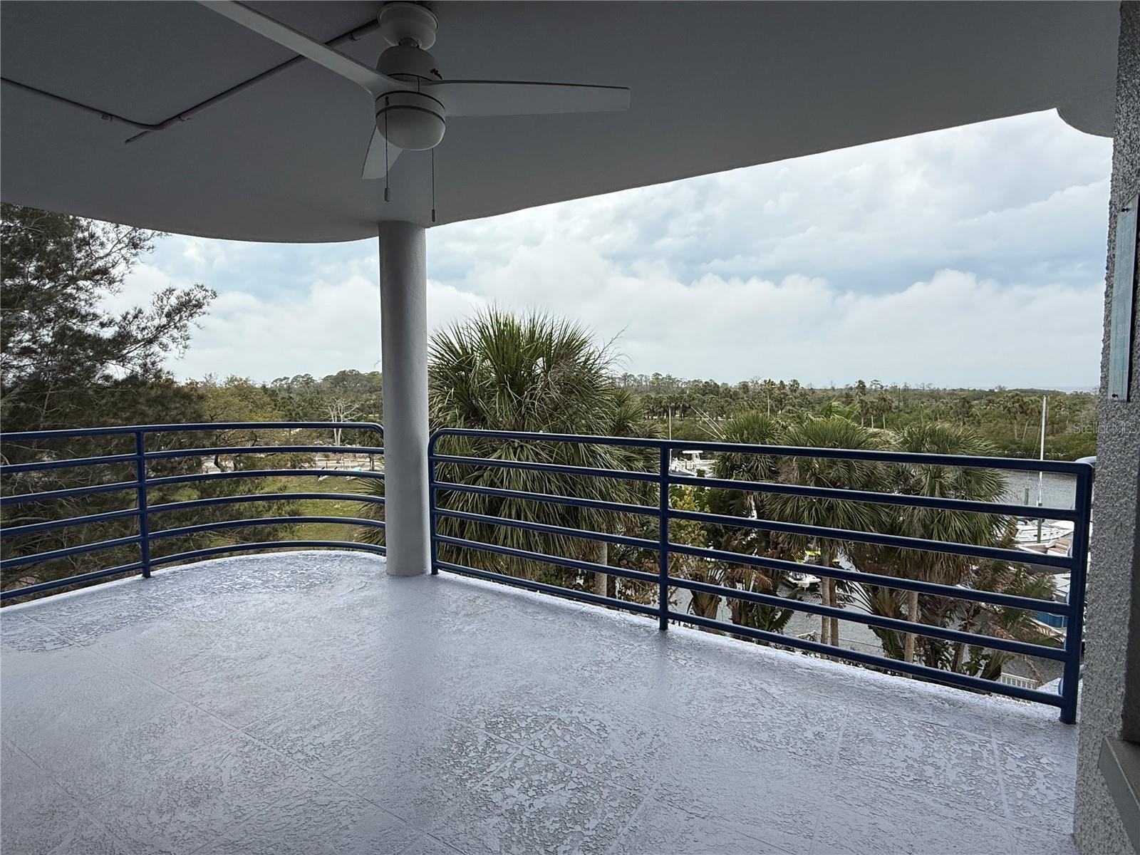 Image 25 of 44 For 4823 Ebbtide Lane 301