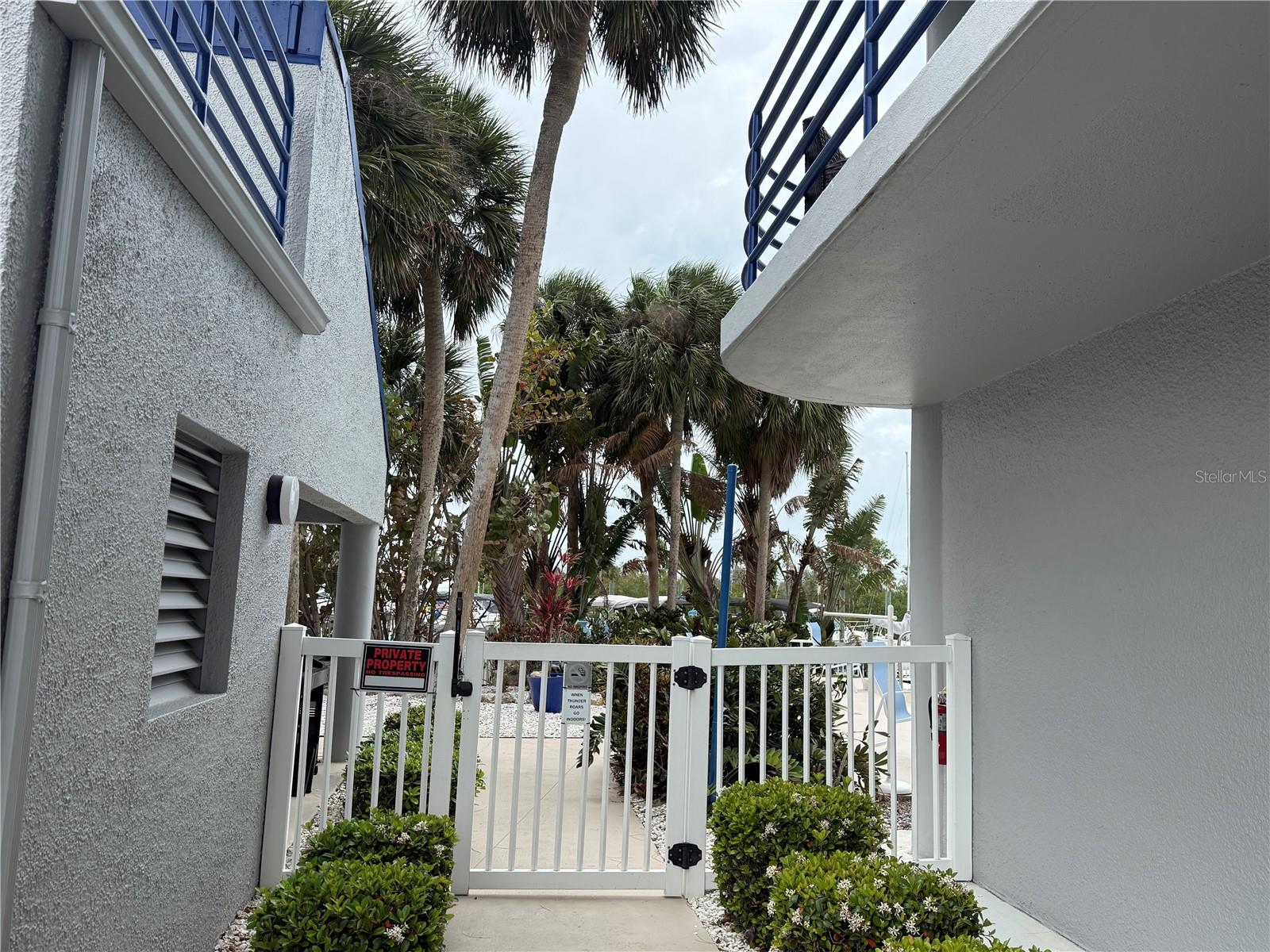 Image 33 of 44 For 4823 Ebbtide Lane 301