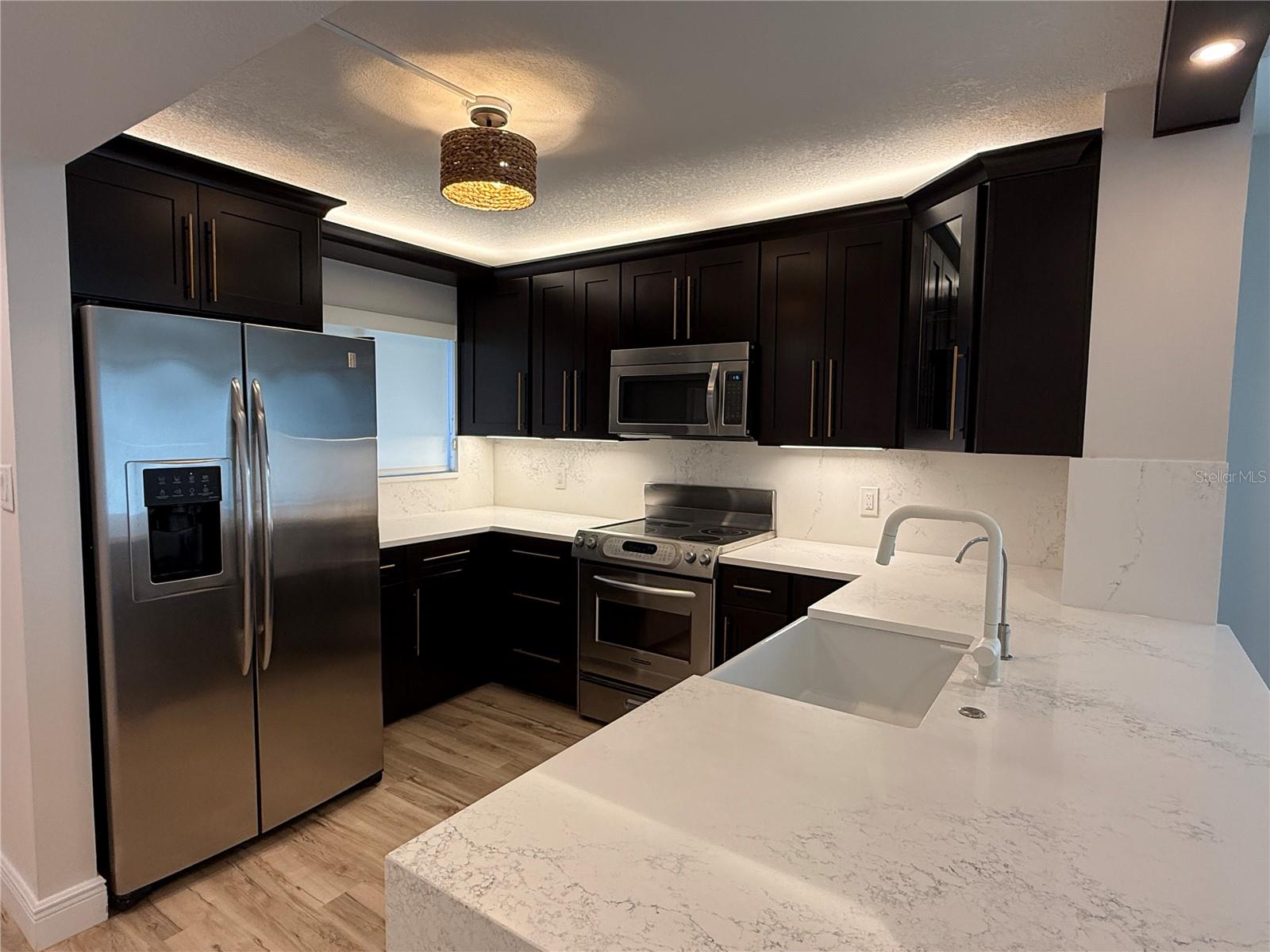 Image 9 of 44 For 4823 Ebbtide Lane 301