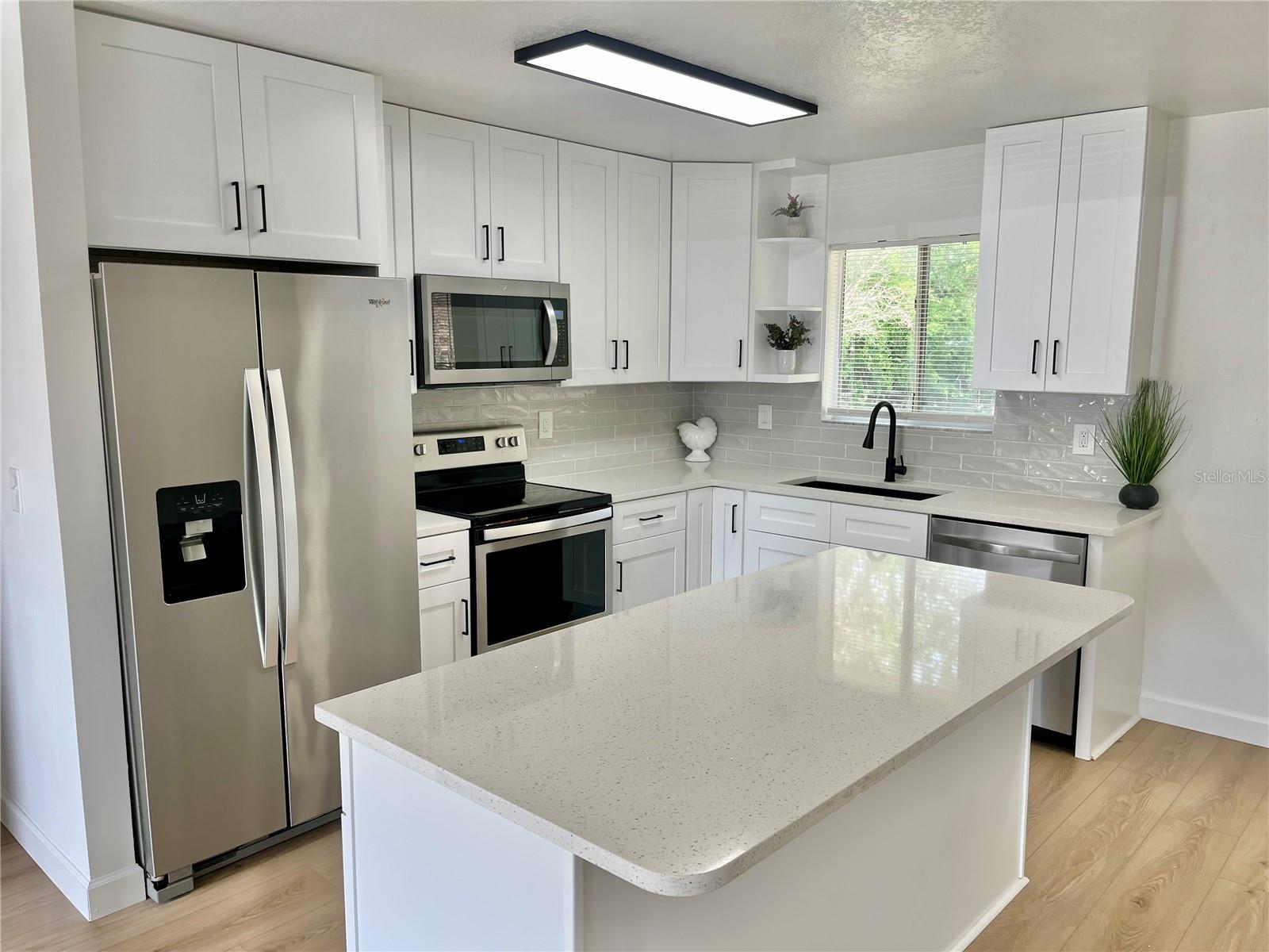 Image 4 of 12 For 4705 Robin Drive