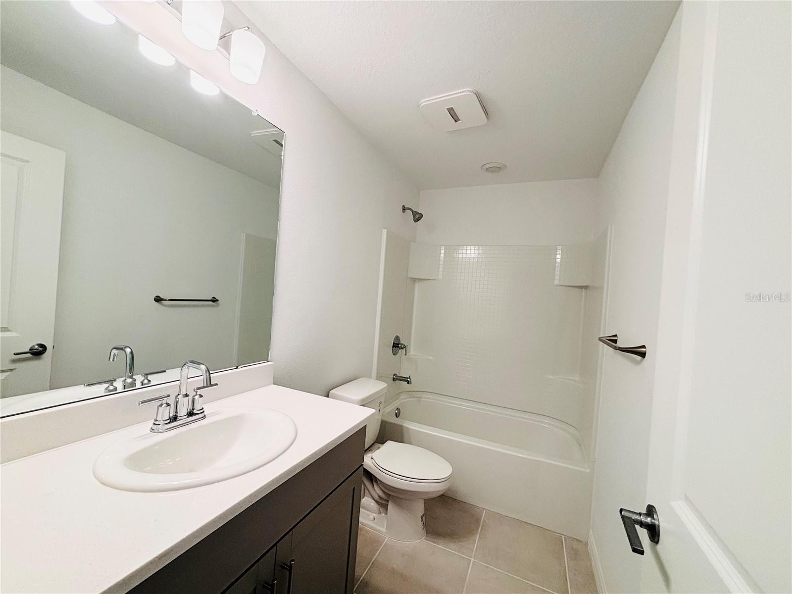 Image 21 of 27 For 2512 Paravane Way