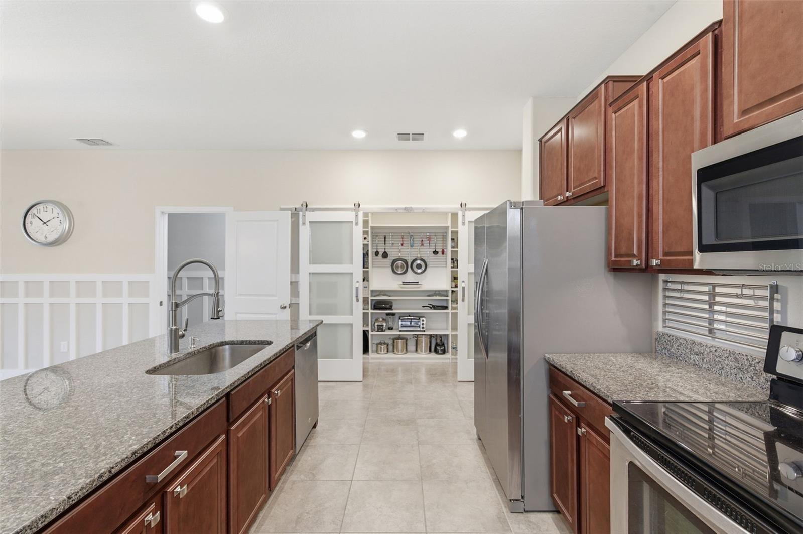 Image 15 of 48 For 10668 Lake Montauk Drive