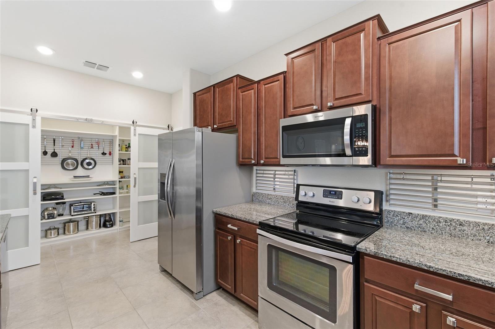 Image 16 of 48 For 10668 Lake Montauk Drive