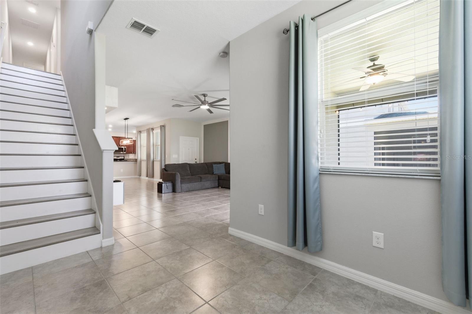 Image 18 of 48 For 10668 Lake Montauk Drive