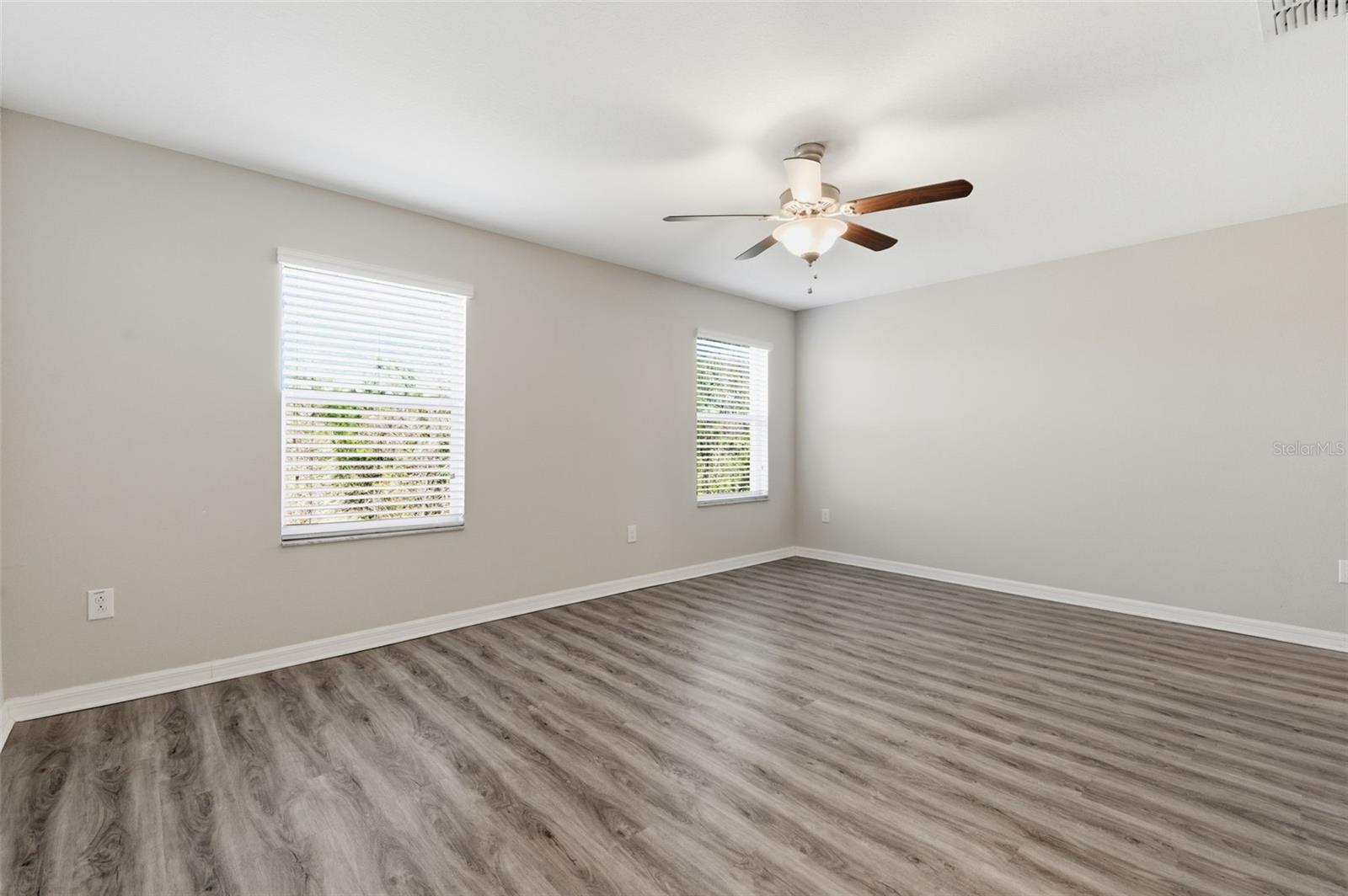 Image 20 of 48 For 10668 Lake Montauk Drive