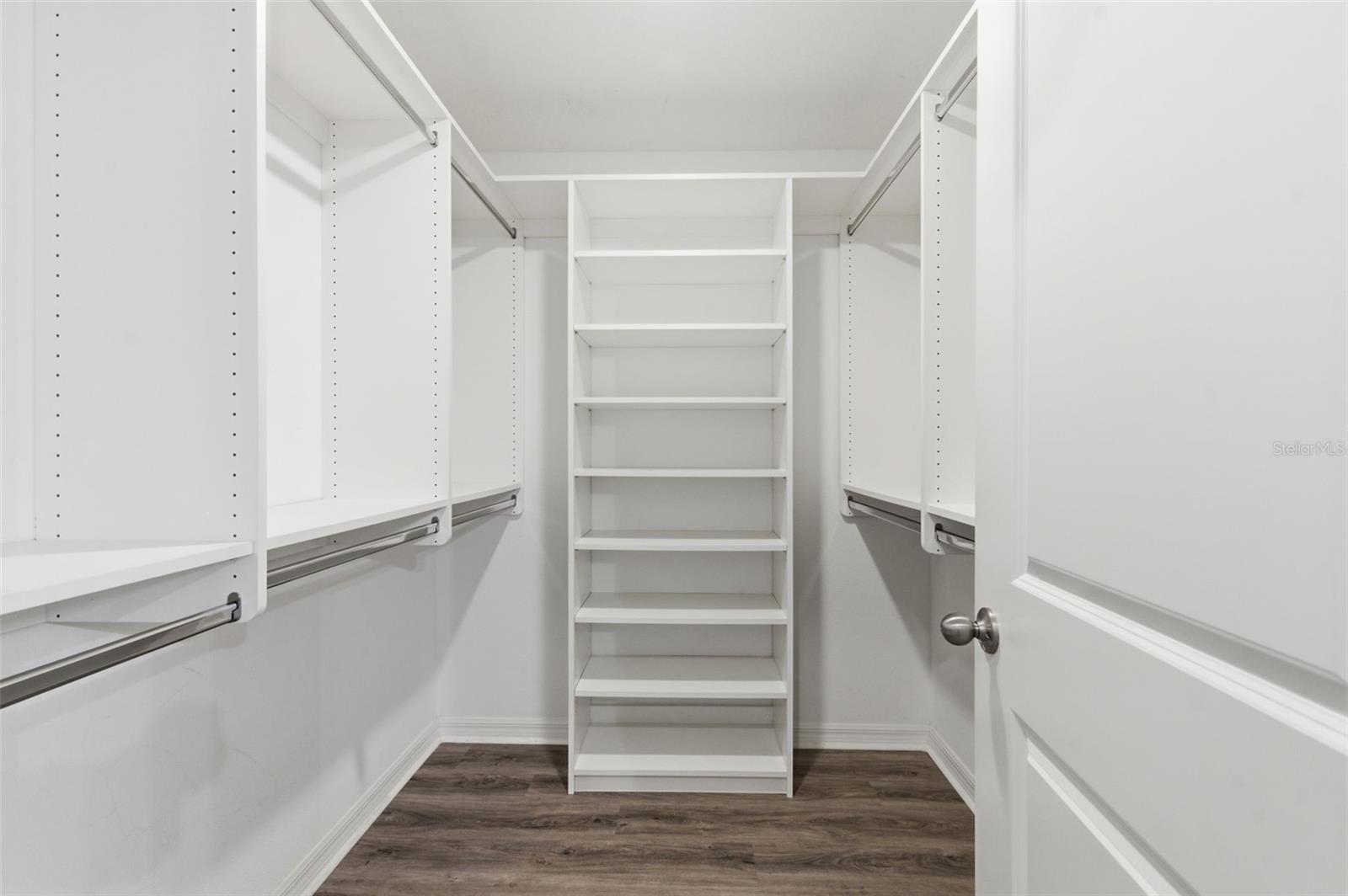 Image 22 of 48 For 10668 Lake Montauk Drive