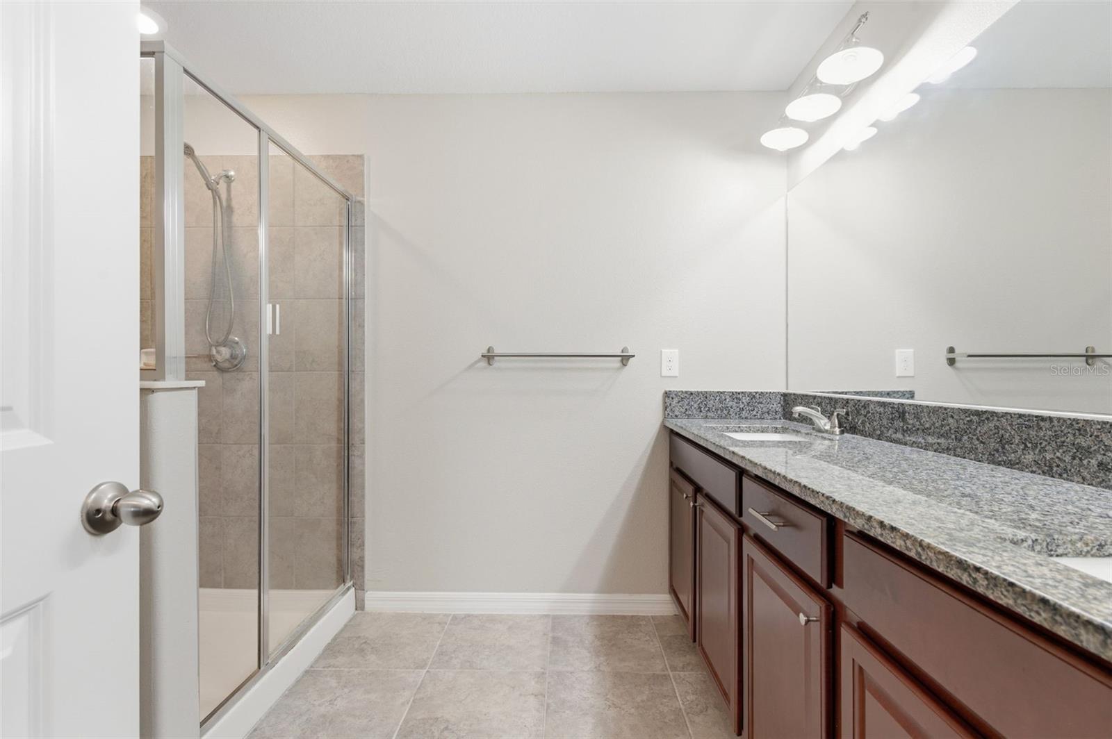 Image 24 of 48 For 10668 Lake Montauk Drive