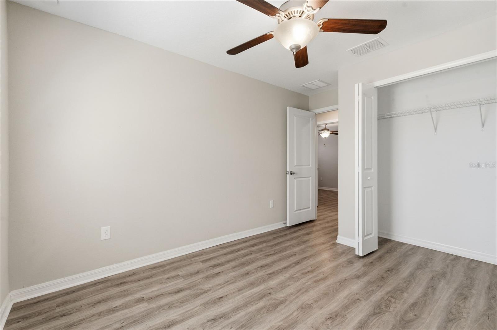 Image 27 of 48 For 10668 Lake Montauk Drive