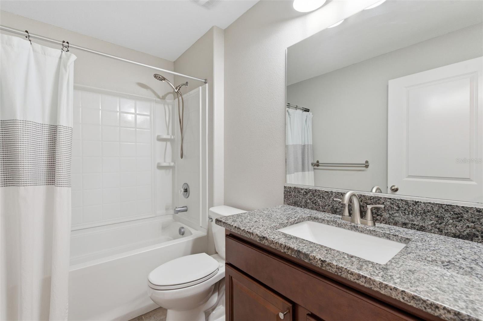 Image 32 of 48 For 10668 Lake Montauk Drive