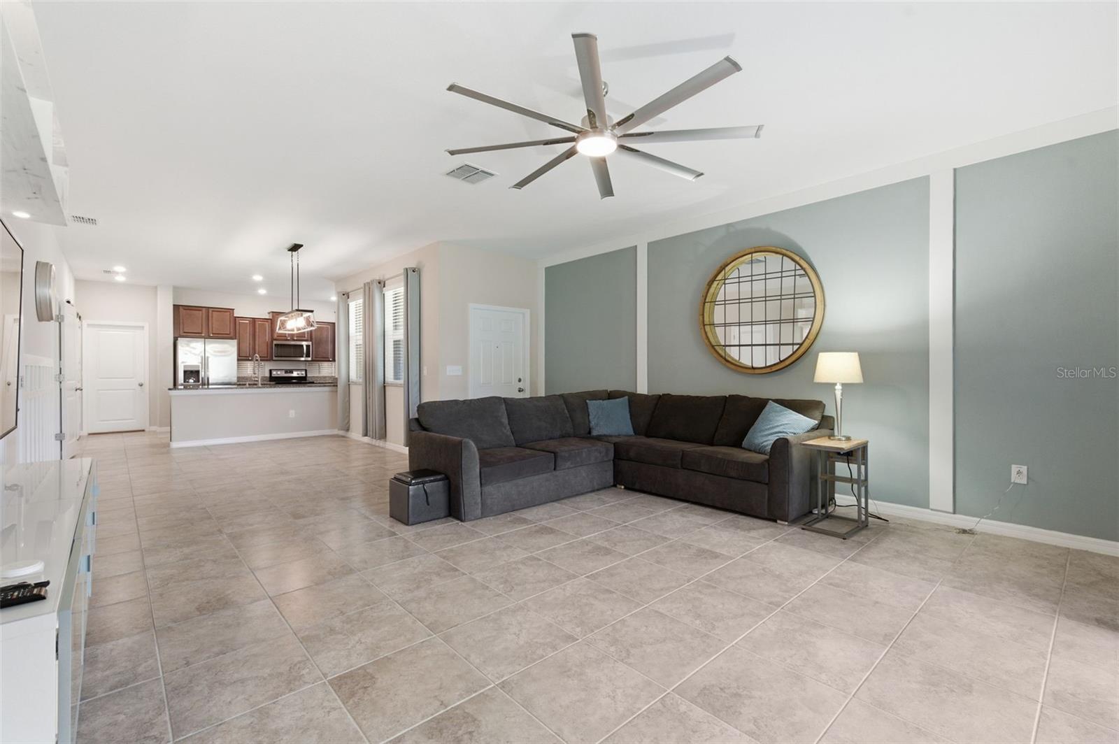 Image 6 of 48 For 10668 Lake Montauk Drive