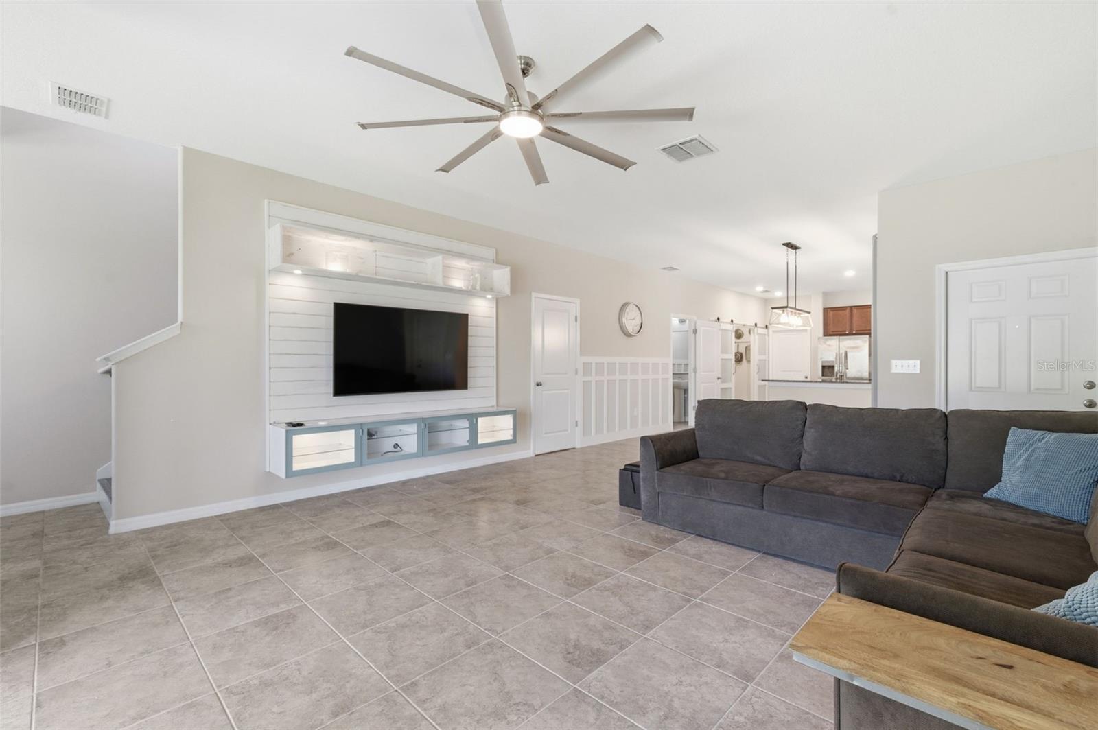 Image 7 of 48 For 10668 Lake Montauk Drive