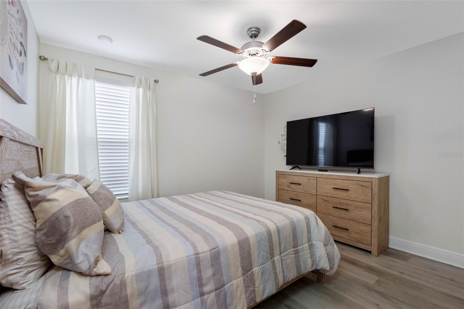 Image 17 of 25 For 10369 Blue Plume Court