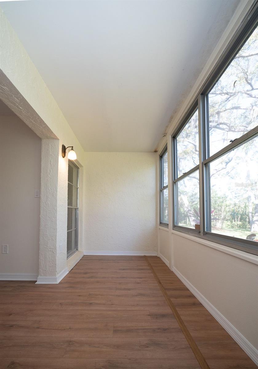 Image 24 of 42 For 4807 Marine Parkway 103