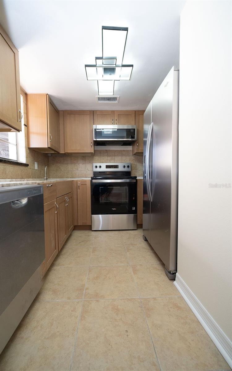 Image 6 of 42 For 4807 Marine Parkway 103