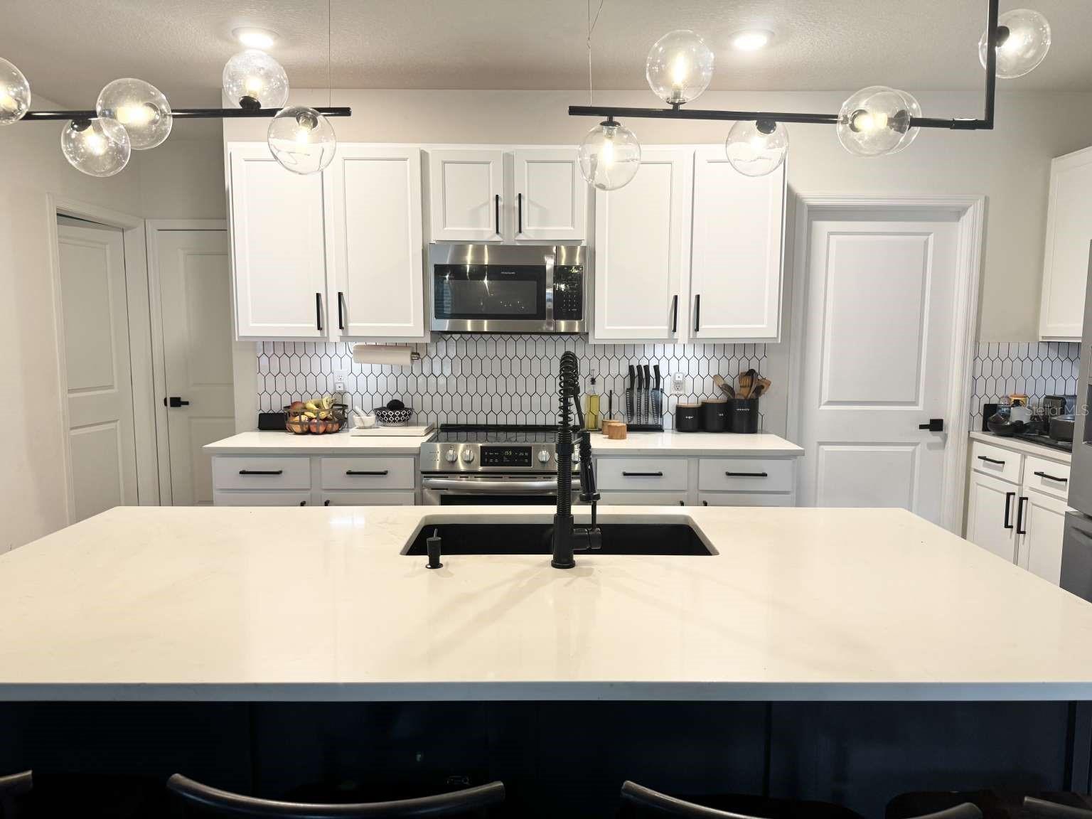 Image 6 of 23 For 10954 Carlton Fields Drive