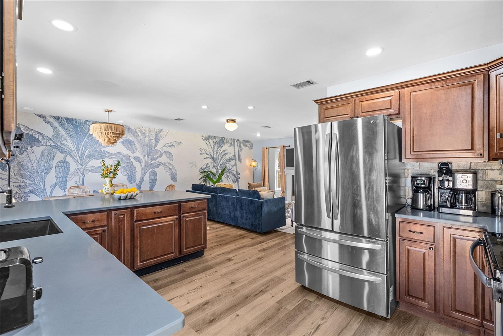 Listing photo id 8 for 8580 139th Lane