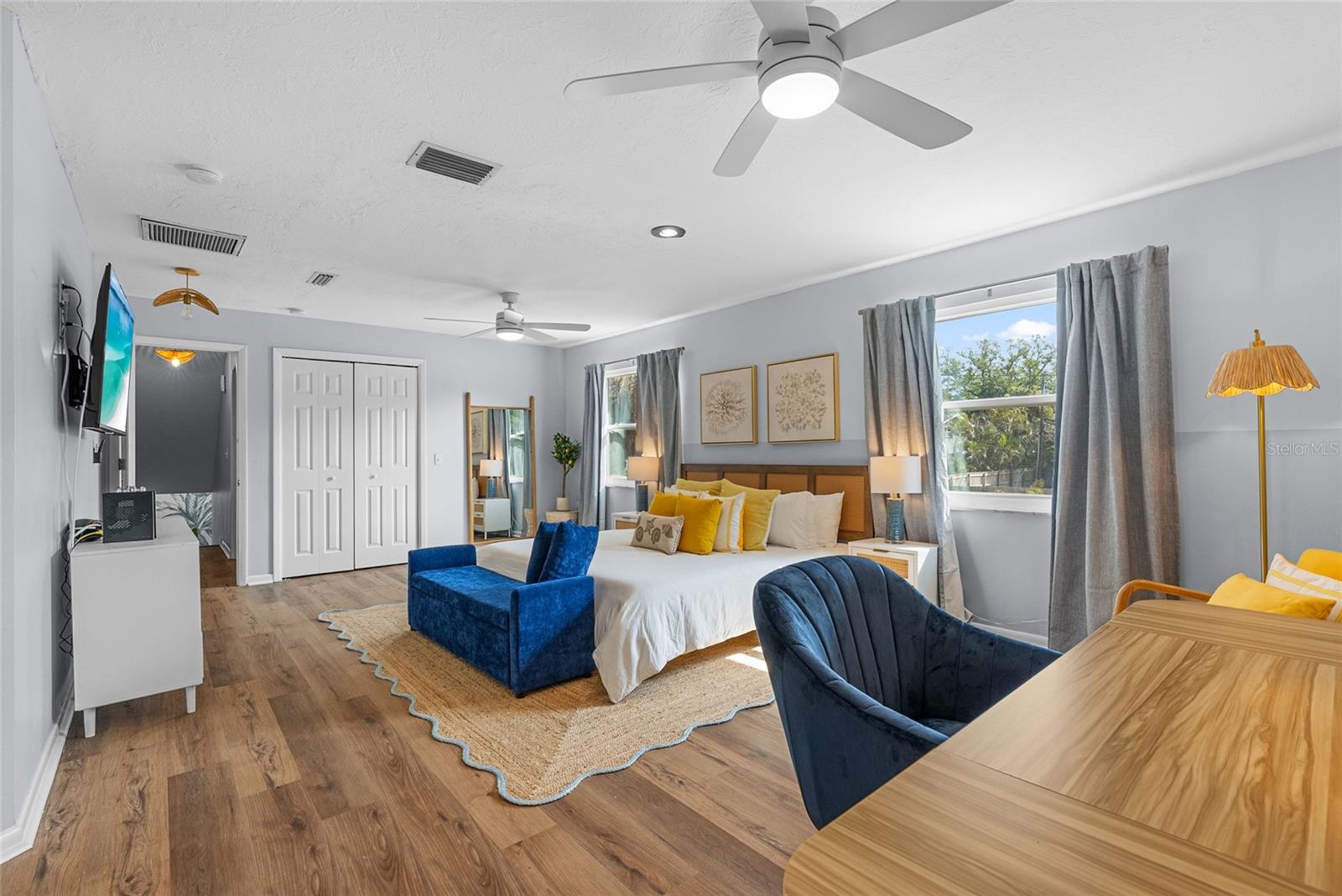 Listing photo id 12 for 8580 139th Lane