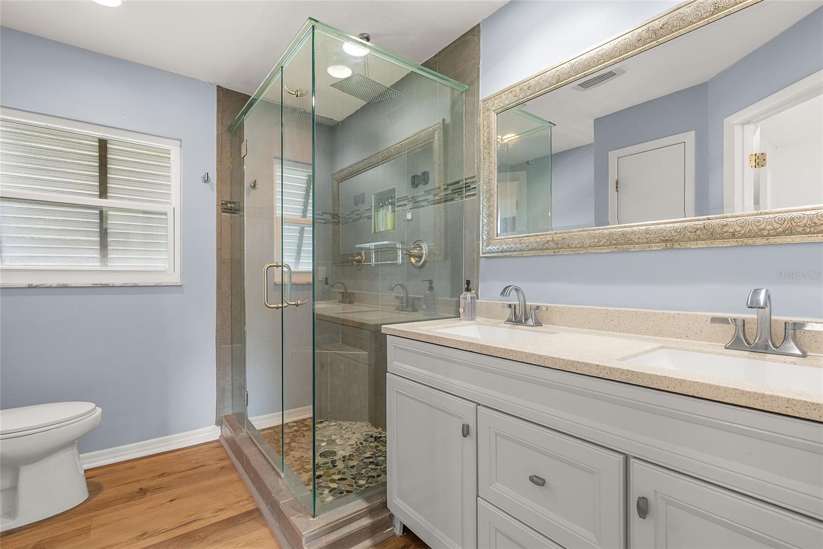 Listing photo id 14 for 8580 139th Lane