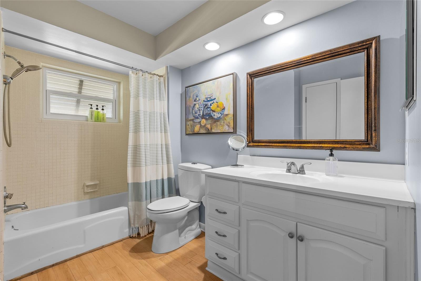 Listing photo id 17 for 8580 139th Lane