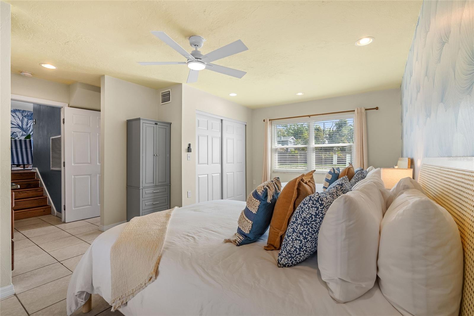 Listing photo id 24 for 8580 139th Lane