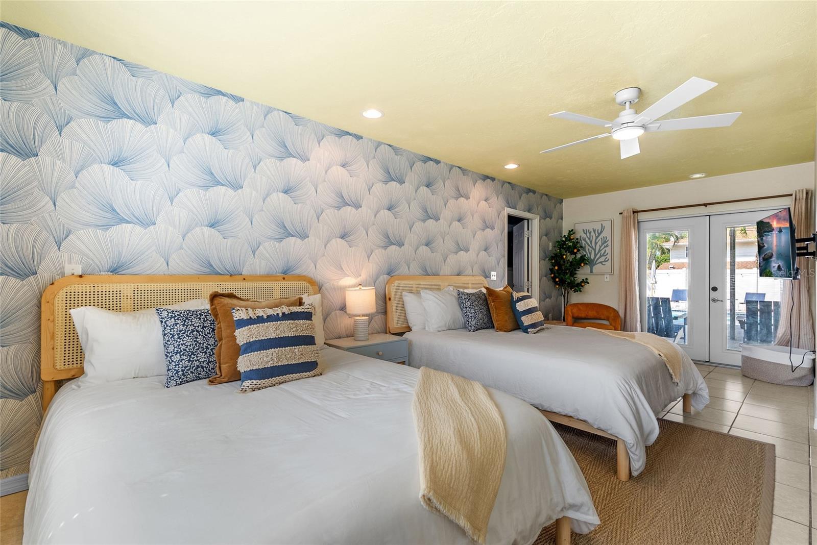 Listing photo id 26 for 8580 139th Lane