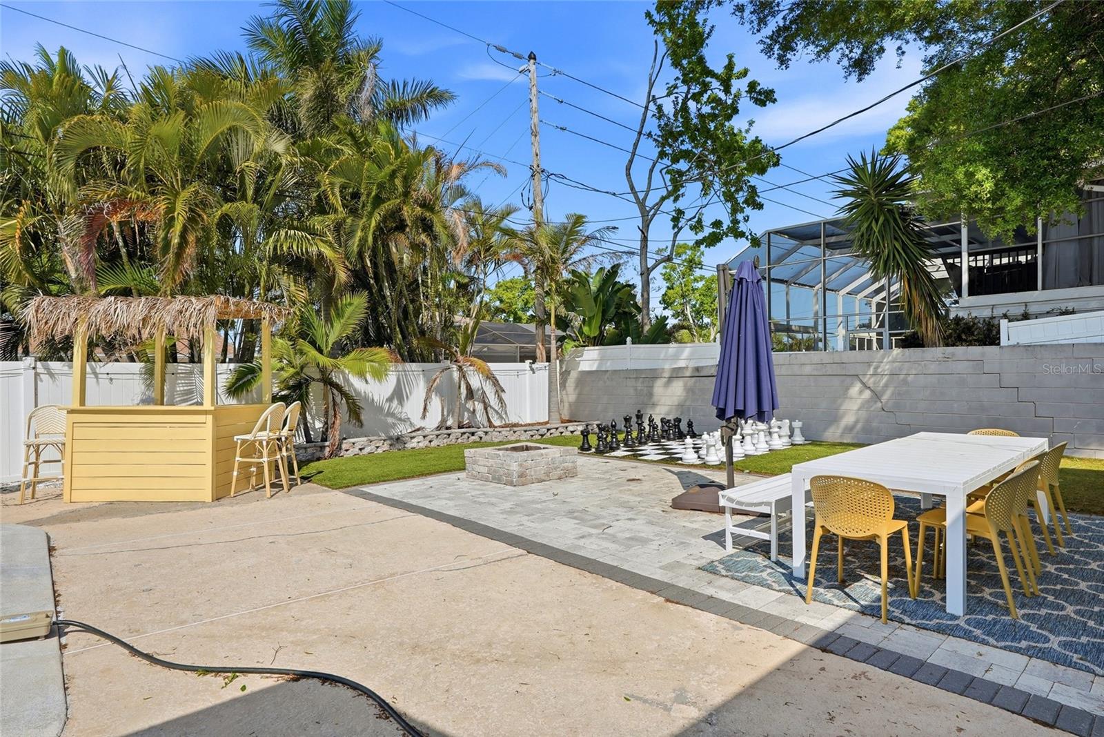 Listing photo id 35 for 8580 139th Lane