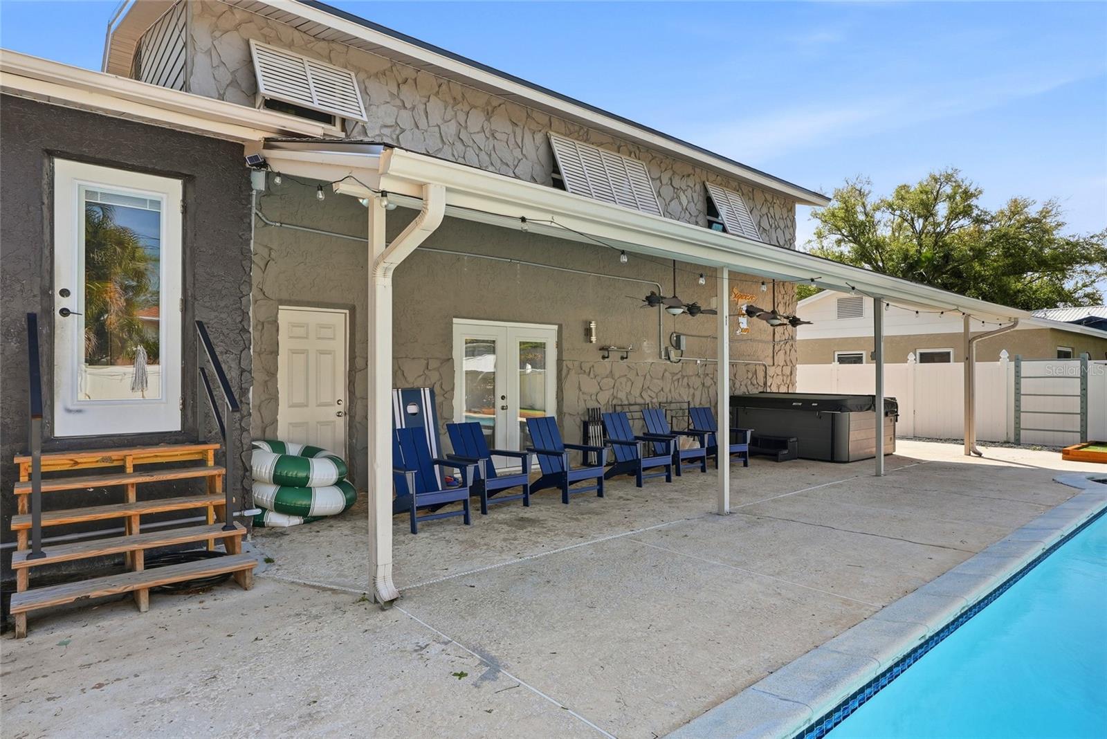 Listing photo id 36 for 8580 139th Lane