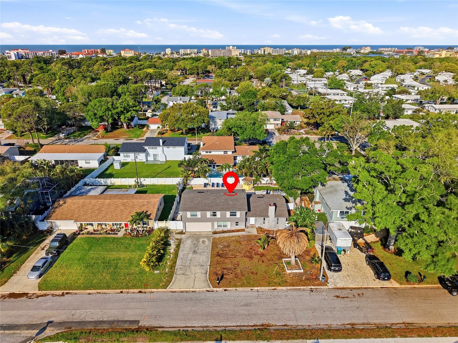 Listing photo id 37 for 8580 139th Lane